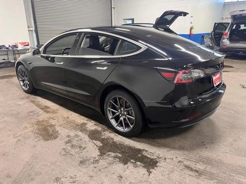 2019 Tesla Model 3 Mid Range
