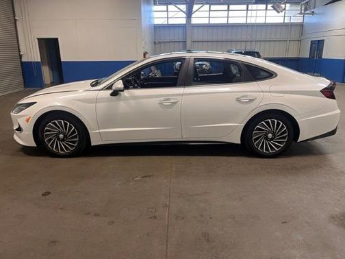 2021 Hyundai SONATA Hybrid Limited