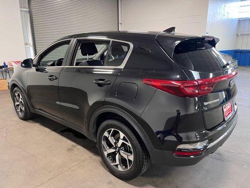Black 2022 Kia Sportage LX