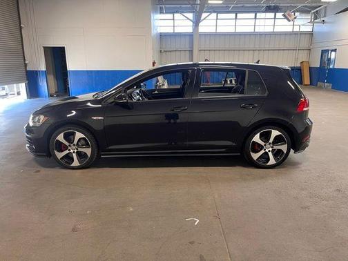2018 Volkswagen Golf GTI 2.0T S 4-Door