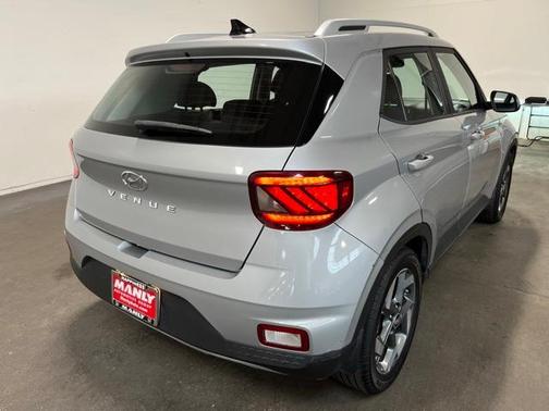 2020 Hyundai VENUE SEL
