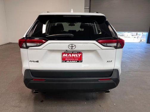 Ice 2025 Toyota RAV4 XLE
