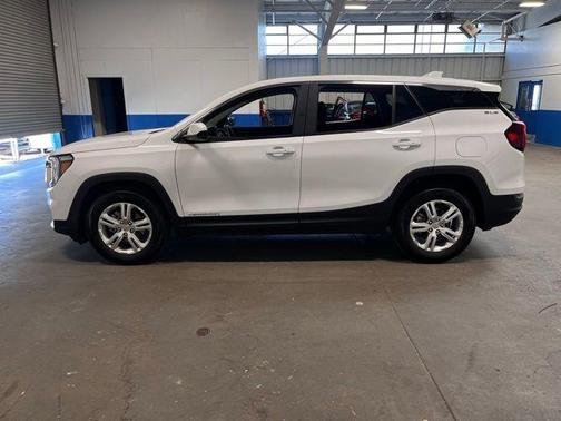 Summit White 2024 GMC Terrain SLE