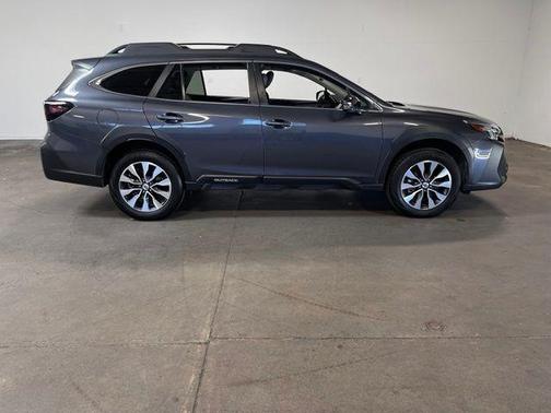 Magnetite Gray Metallic 2023 Subaru Outback Limited