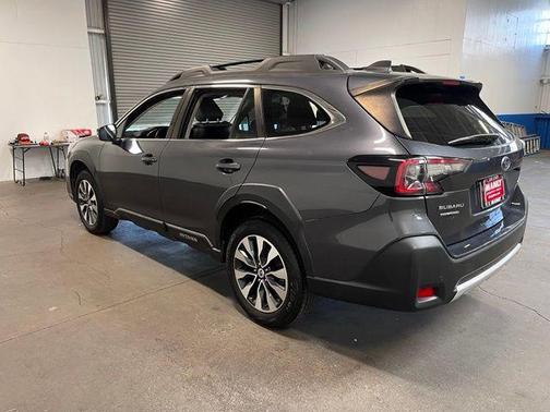 Magnetite Gray Metallic 2023 Subaru Outback Limited