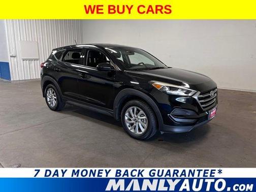 Black Noir Pearl 2017 Hyundai TUCSON SE