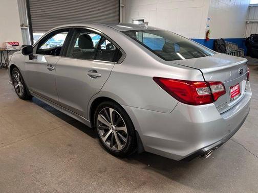 Ice Silver Metallic 2018 Subaru Legacy 3.6R Limited