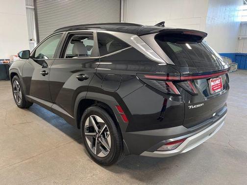 Black 2025 Hyundai TUCSON SEL Convenience