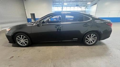 2018 Lexus ES 300h Base