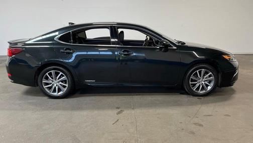 2018 Lexus ES 300h Base