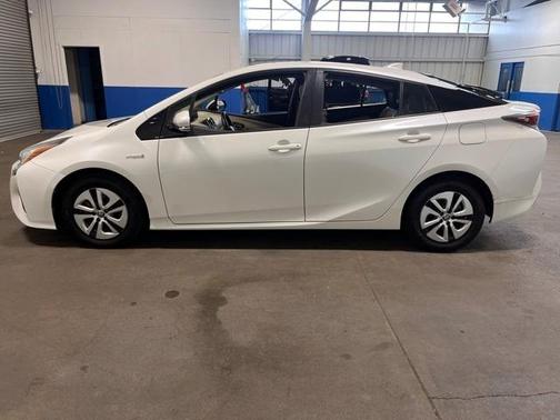2016 Toyota Prius Four