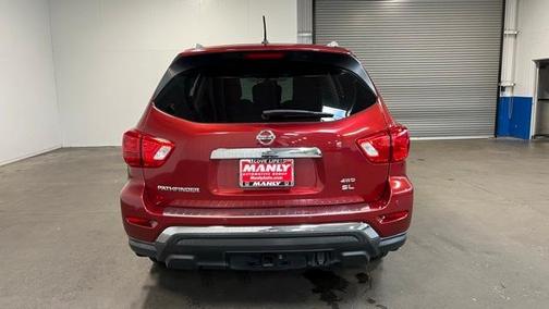 2017 Nissan Pathfinder SL