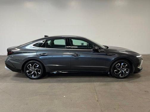 Gray 2025 Hyundai SONATA SEL