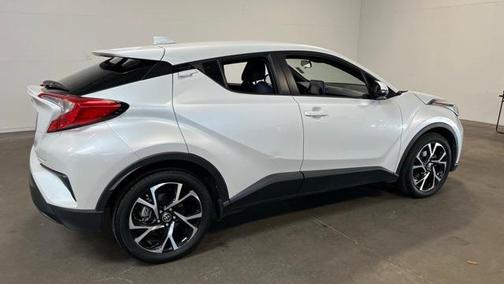 2022 Toyota C-HR XLE