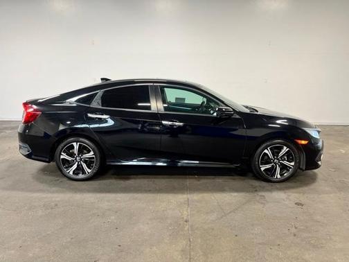 2017 Honda Civic Touring
