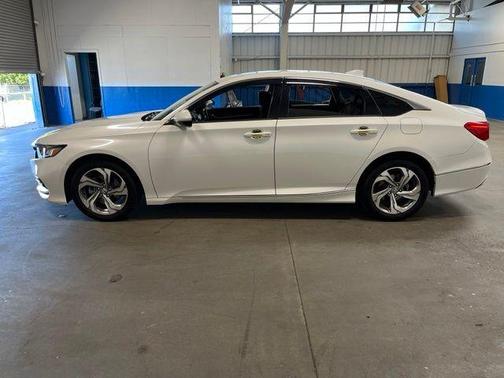 White 2018 Honda Accord EX-L
