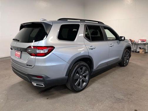 2024 Honda Pilot Sport