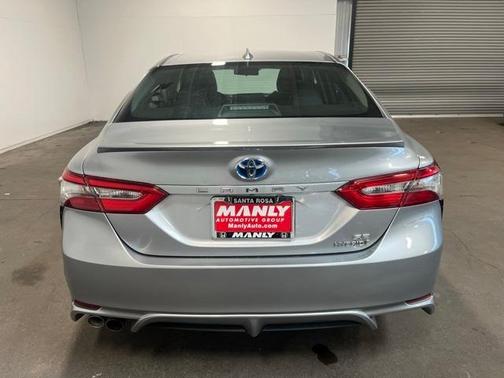 2019 Toyota Camry Hybrid SE