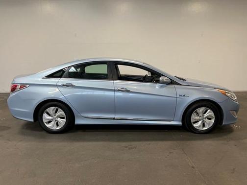 2015 Hyundai SONATA Hybrid Base