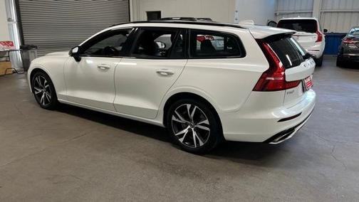 2019 Volvo V60 T6 R-Design