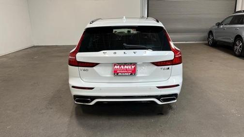 2019 Volvo V60 T6 R-Design
