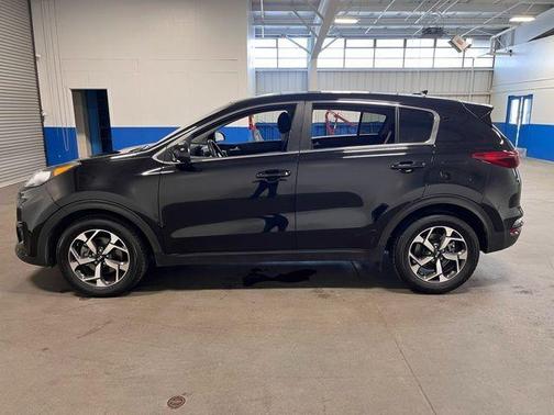 Black 2022 Kia Sportage LX