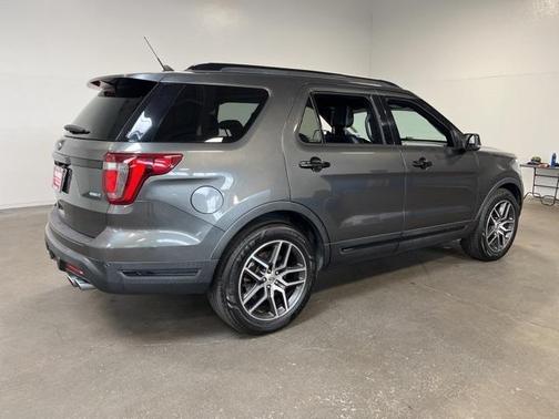 2019 Ford Explorer sport