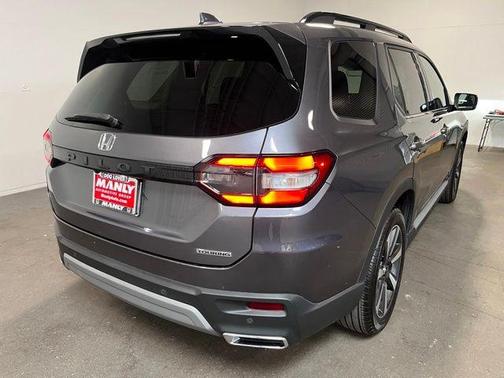 Gray 2025 Honda Pilot Touring