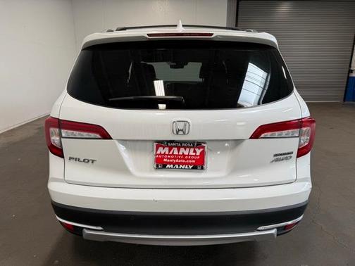 2022 Honda Pilot Touring 7-Passenger