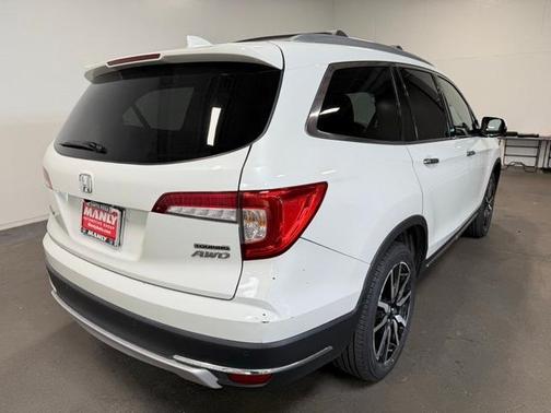 2022 Honda Pilot Touring 7-Passenger