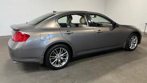 2010 INFINITI G37x Base