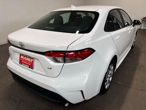 Ice 2023 Toyota Corolla LE