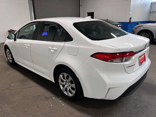 Ice 2023 Toyota Corolla LE