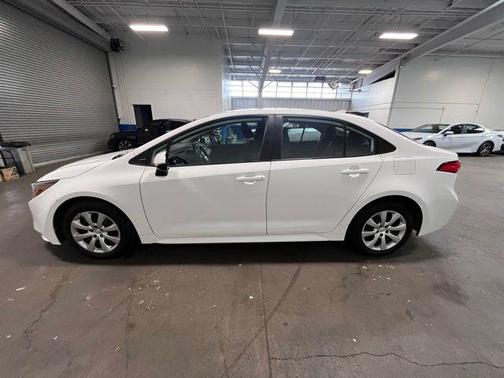 Ice 2023 Toyota Corolla LE