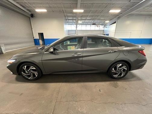 2024 Hyundai ELANTRA HEV Limited
