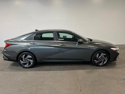 2024 Hyundai ELANTRA HEV Limited