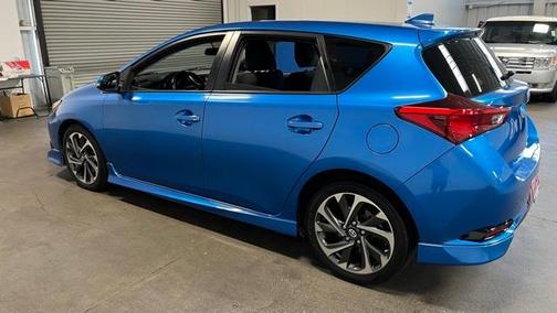 2016 Scion iM Base