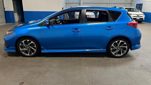 2016 Scion iM Base