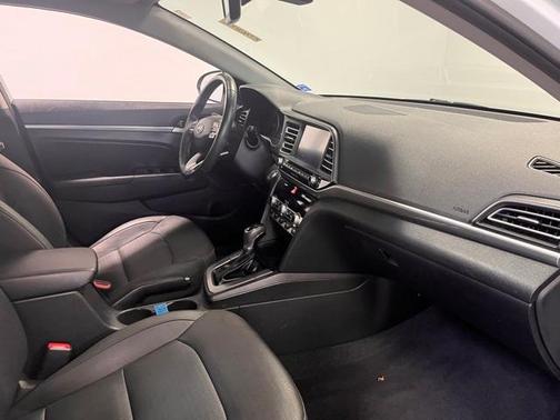 2020 Hyundai ELANTRA Limited