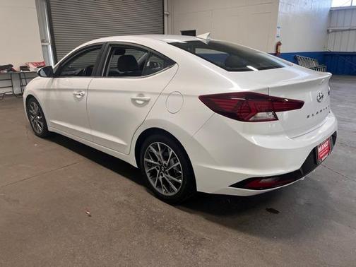 2020 Hyundai ELANTRA Limited