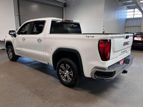 Summit White 2025 GMC Sierra 1500 SLT