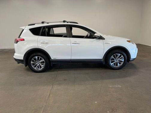 White 2017 Toyota RAV4 Hybrid XLE