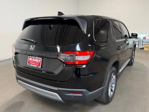 2023 Honda Pilot EX-L 8-Passenger