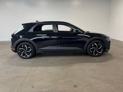 Black 2024 Hyundai IONIQ 5 SEL