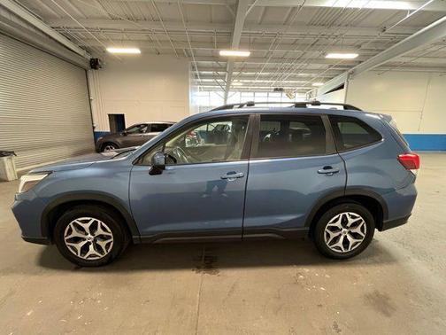 Horizon Blue Pearl 2021 Subaru Forester Premium