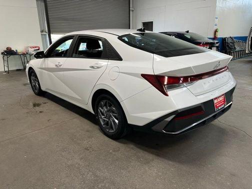 White 2024 Hyundai ELANTRA SEL