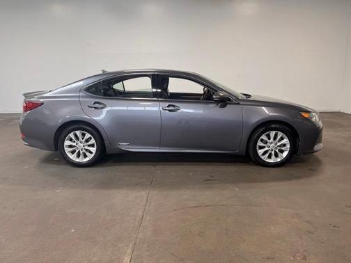 2014 Lexus ES 300h Base