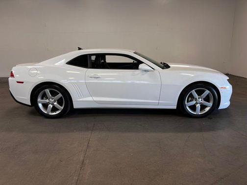 White 2015 Chevrolet Camaro 2LT