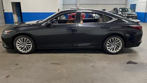 2022 Lexus ES 350 Luxury