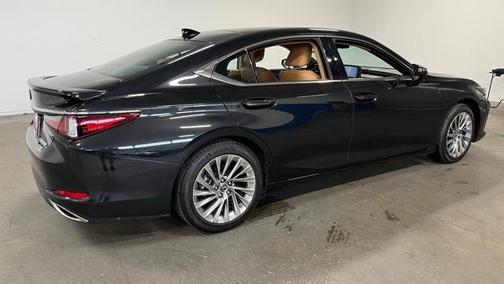 2022 Lexus ES 350 Luxury